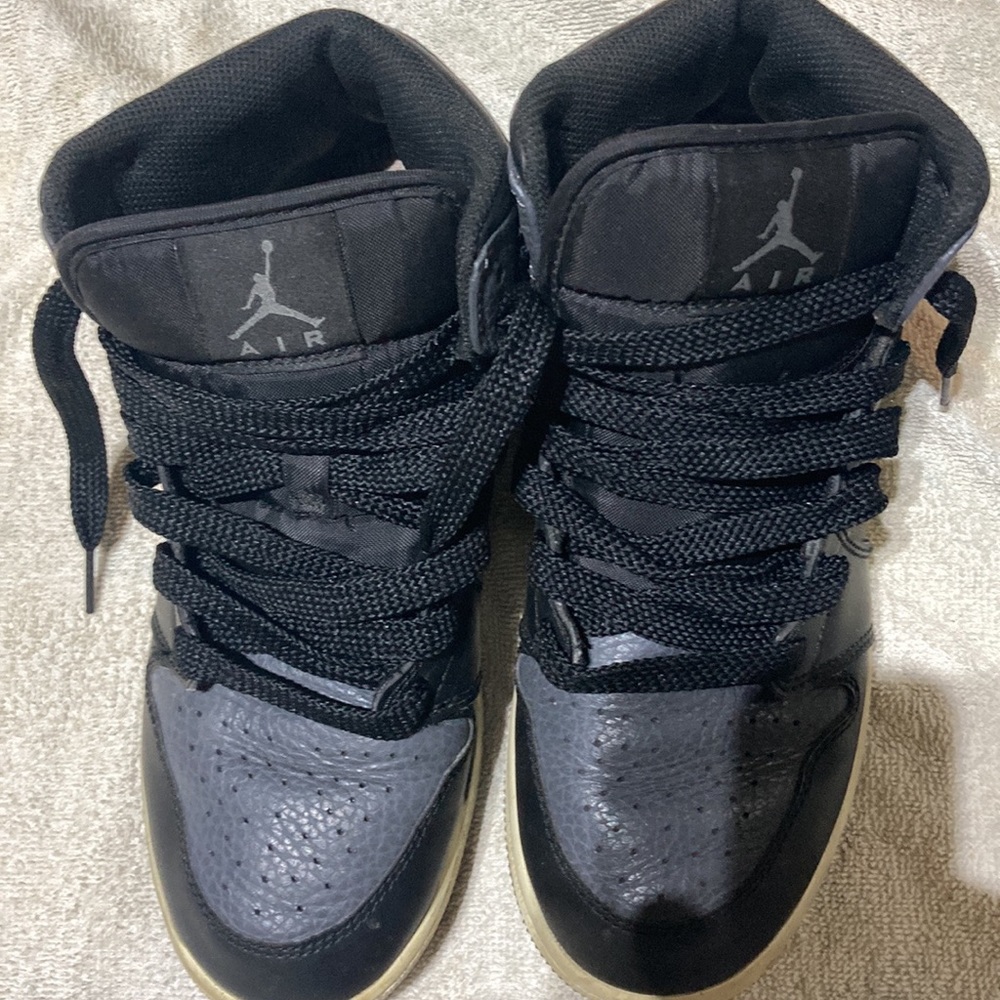 Nike air Jordans size 6 1/2 youth gray black